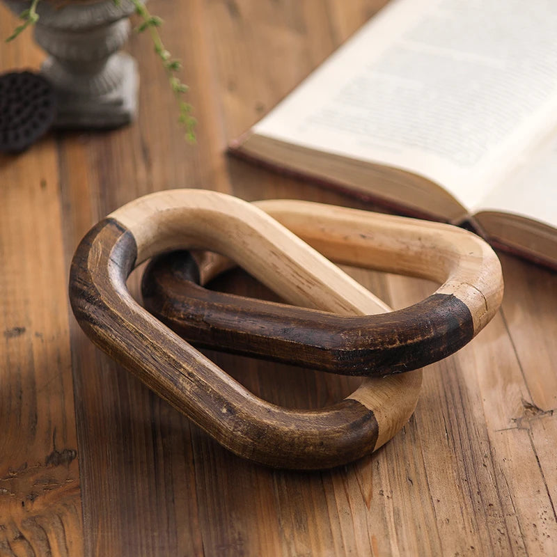 Rustic Dual-Tone Wooden Chain Sculpture – Hand-Carved Pine Accent Decor
