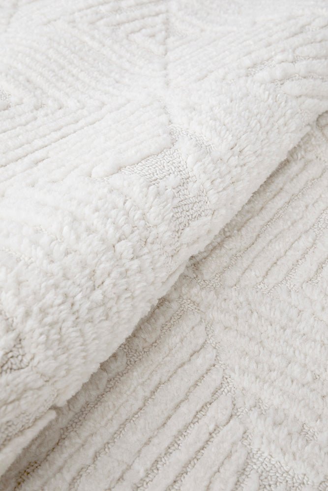 Serenade Shilo White Runner Rug | Luxury home decor and furniture by Home Decor & Co