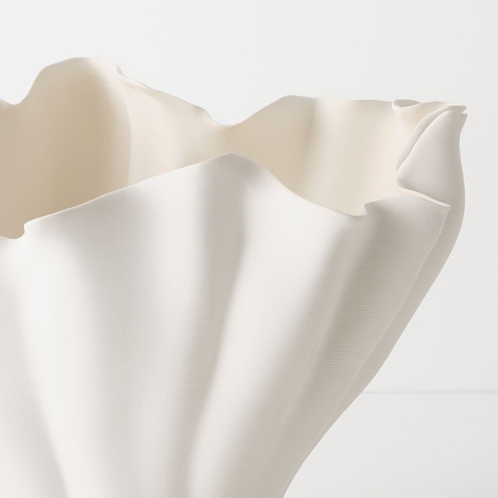 Lysia Vase White