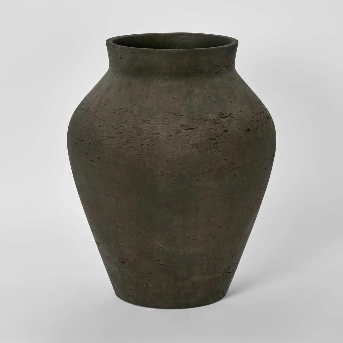 Landis Classic Large Vase Earth Brown | Luxury home decor and furniture by Home Decor & Co