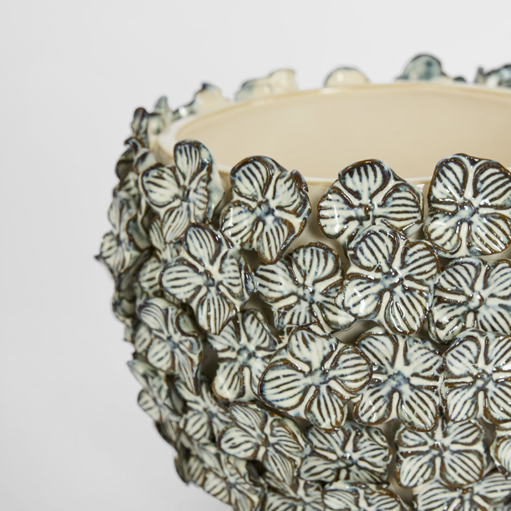 Bloom Vase Short Blue & White