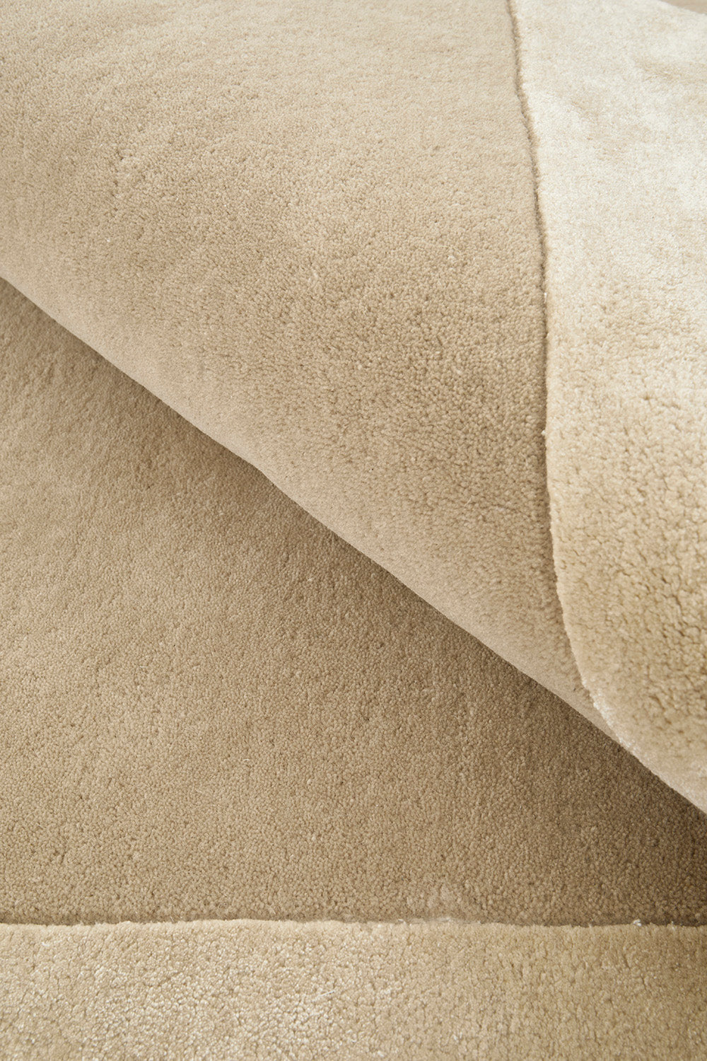Hugo Husk Rug