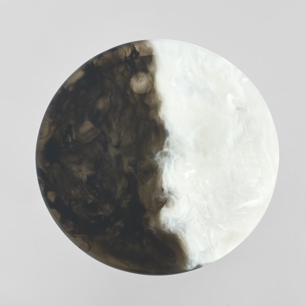 Halo Cake Stand Swirl Resin Black & White