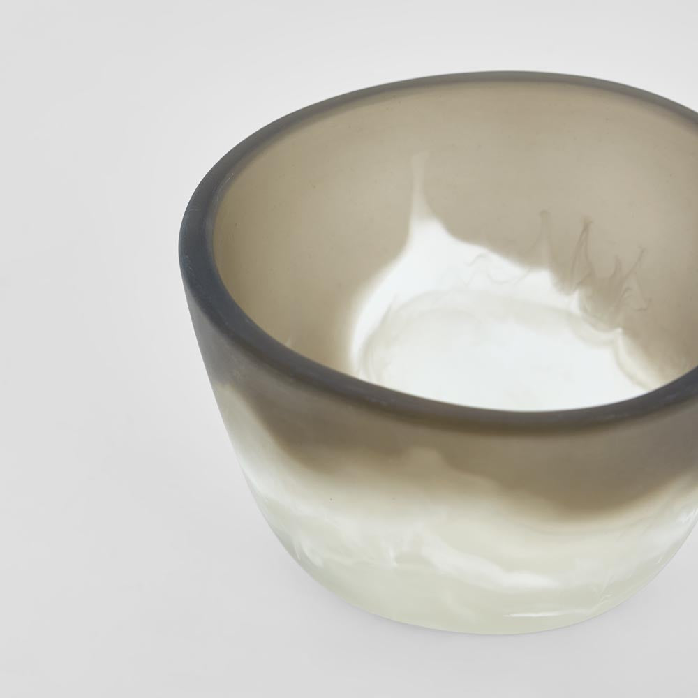 Halo Bowl Swirl Resin Black & White