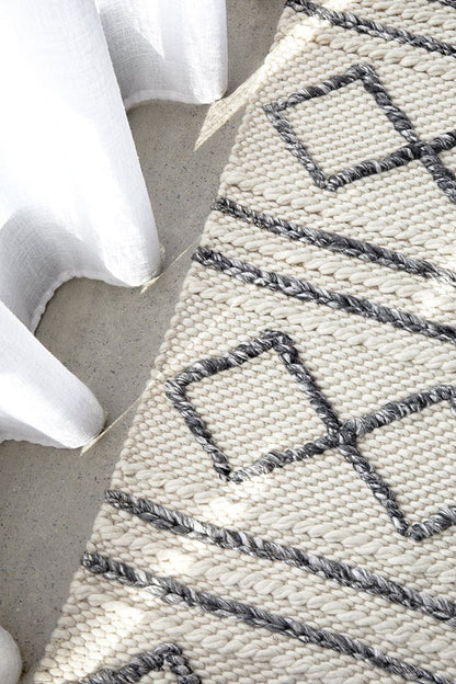 Studio Milly Textured Woollen Rug White Grey, view 4