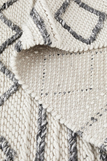 Studio Milly Textured Woollen Rug White Grey, view 6