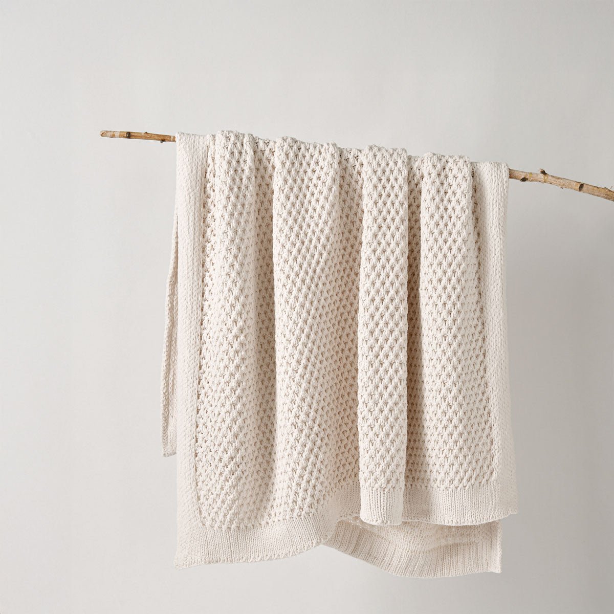 Bianca Sofala Cream Polyester Chenille Throw Rug 130 x 170 cm | Luxury home decor and furniture by Home Decor & Co