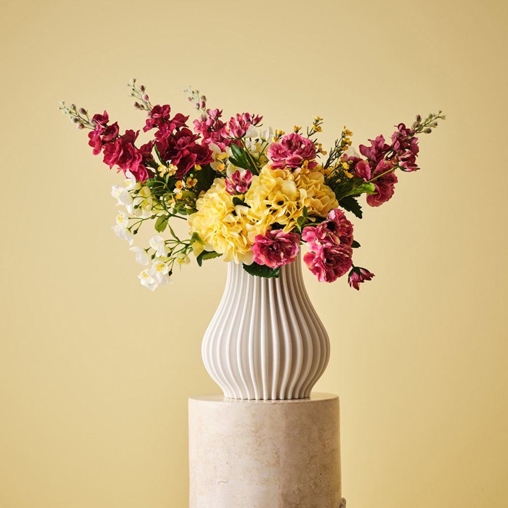 Ezra Vase Ivory