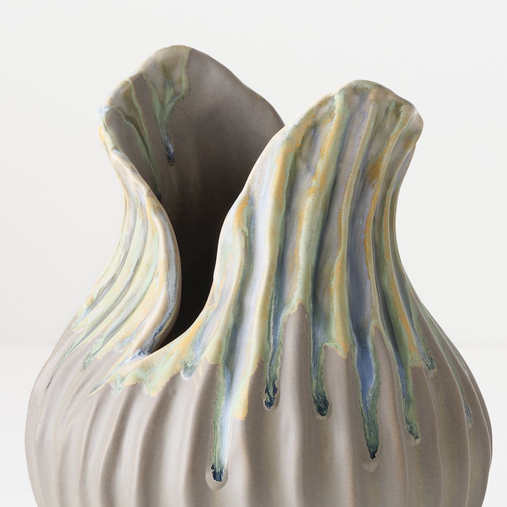Vale Vase Leaf