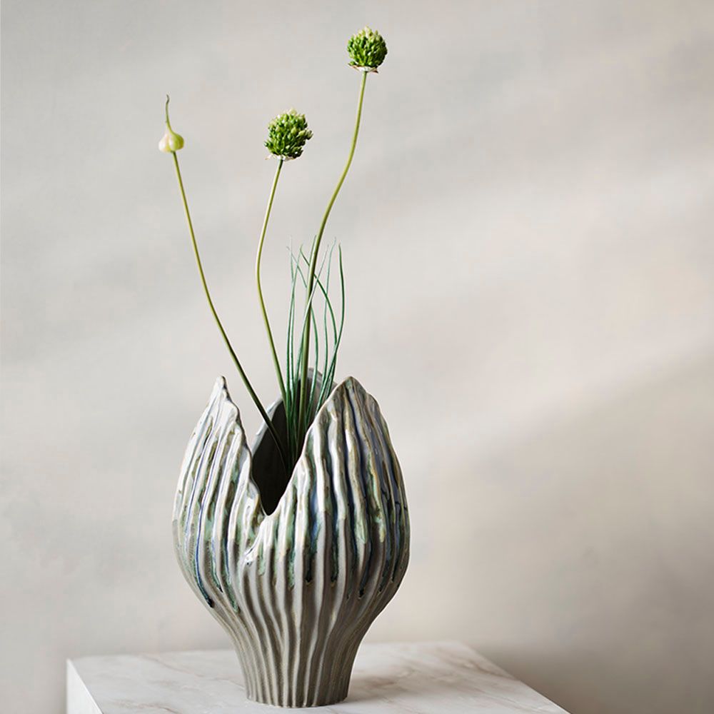 Vale Vase Leaf