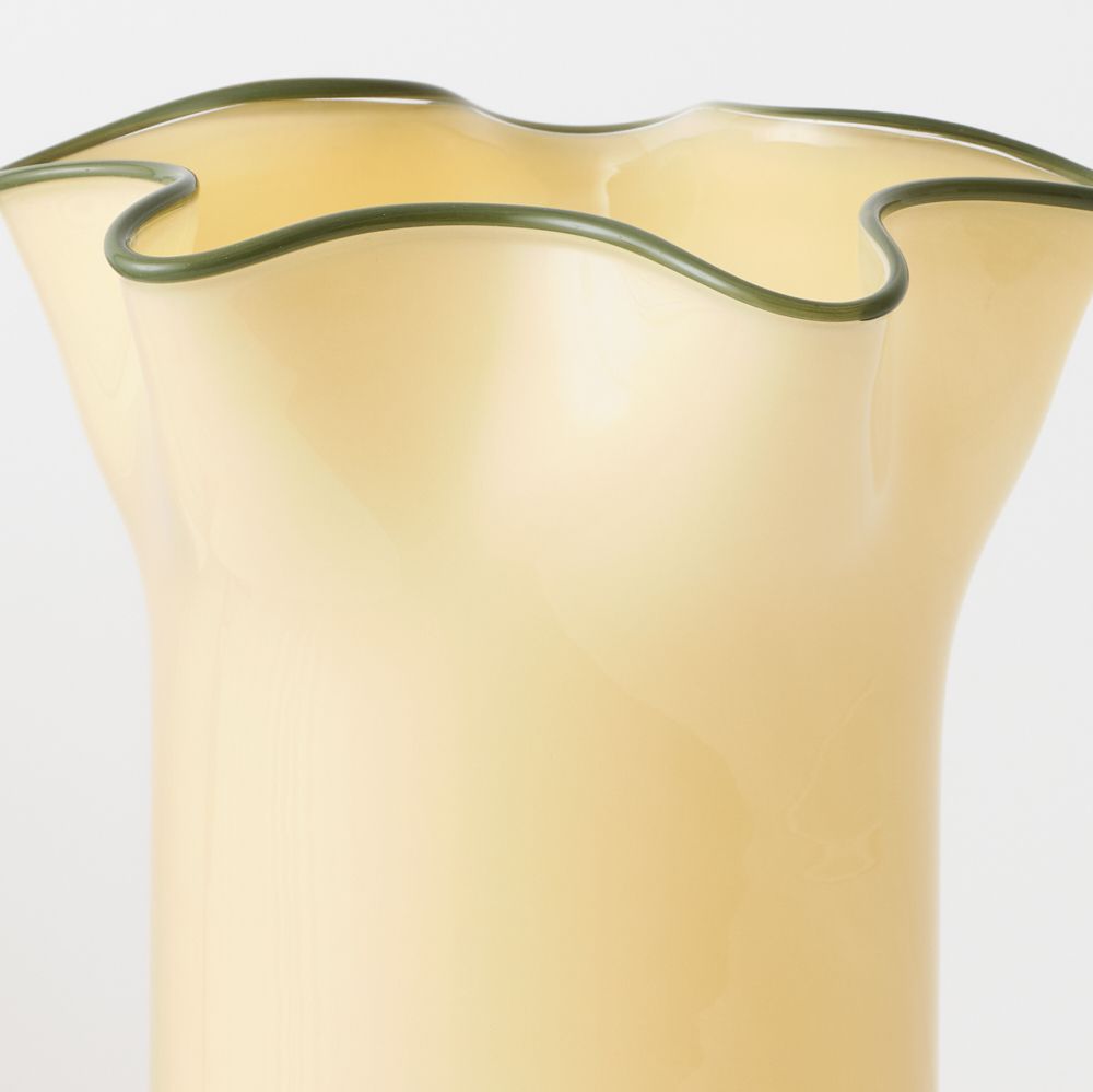 Cassis Vase in cream glass, large